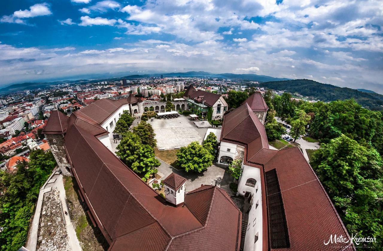 Tony'S Place Under The Castle Ljubljana Exterior photo